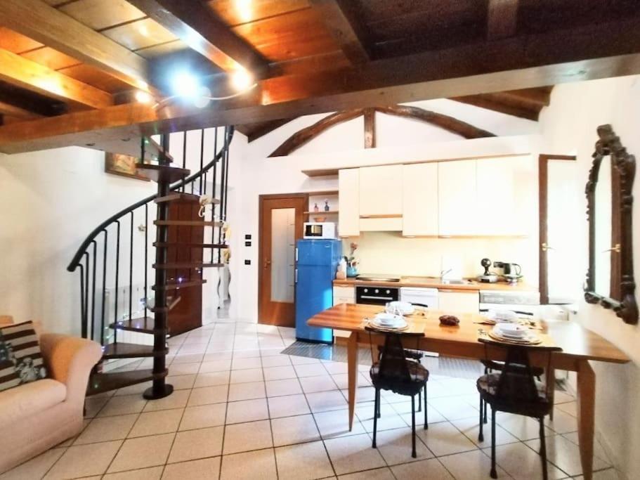 Apartment Family&group Attic Late Check-in Free Luggage Como
