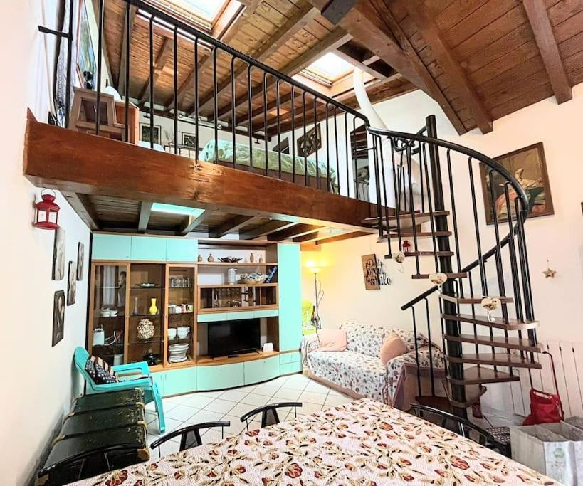 Family&group Attic Late Check-in Free Luggage Apartment Como